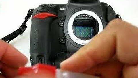 Nikon D3 Sensor cleaning using Corner Swab from VisibleDust