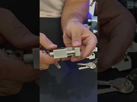 این نمونه قفل کتابی برای خونه واجبه