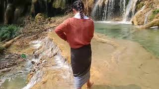 Hluas Nkauj 15 Xyoo Da Dej Tsaw Tsag Haib Tshaj Plaws