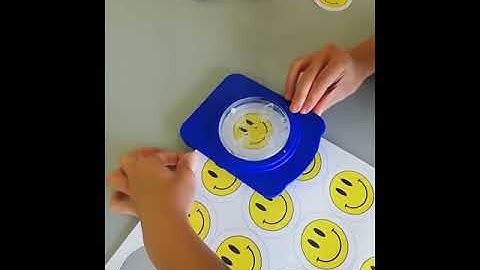 Button Badge Machines - How to use our free multi-size circle paper cutter