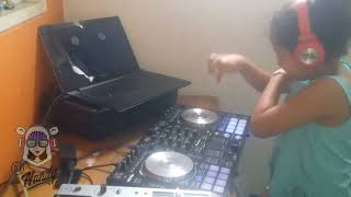 Mis inicios como Dj cuando tenia 8 años (TBT)