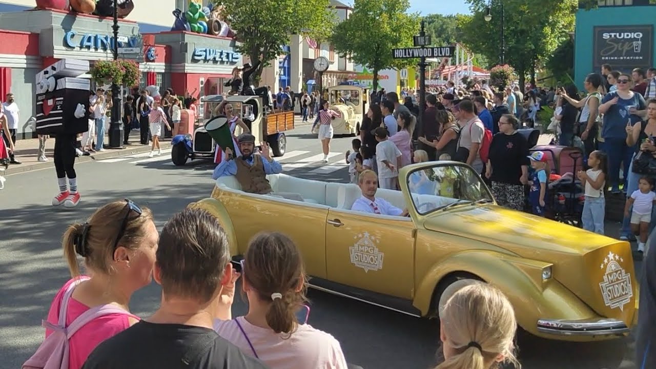 "US Car Show 2025" || Movie Park Germany || Parade