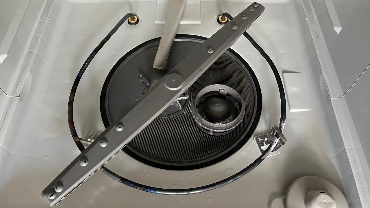 Comment nettoyer le filtre de lavevaisselle Whirlpool YouTube