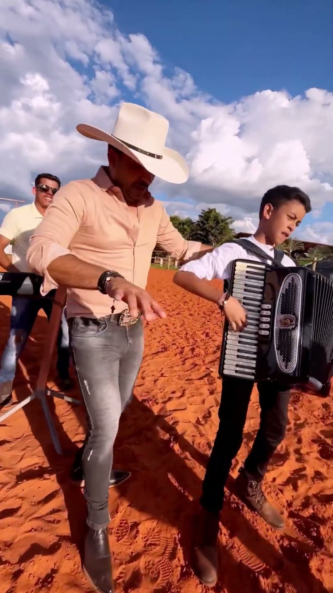 ￼￼ forró do meu Goiás estourada #boanoiteee #leaozinho #leãozinho #musica