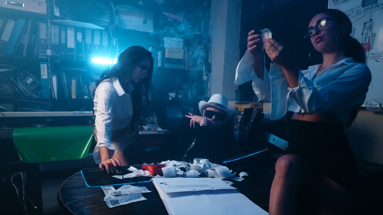 Watch El Shaaki - Voucher (Prod. Gio Lennox) (Video Oficial) Shaak Daddy on YouTube Watch El Shaaki - Voucher (Prod. Gio Lennox) (Video Oficial) Shaak Daddy on YouTube