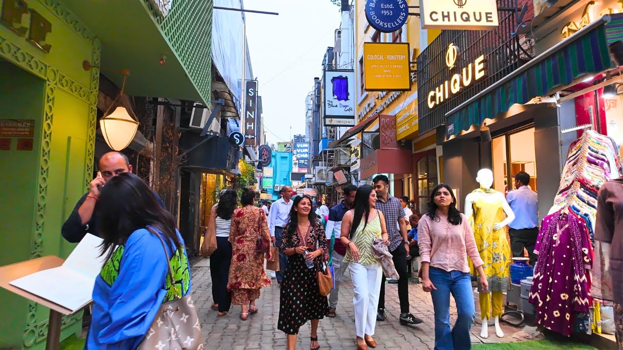 Walking in Khan Market 2025 🇮🇳 – Delhi’s Most Expensive Shopping Area (4K UHD)