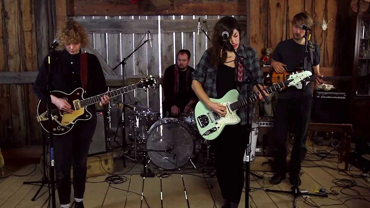 Peggy Sue - "Idle"