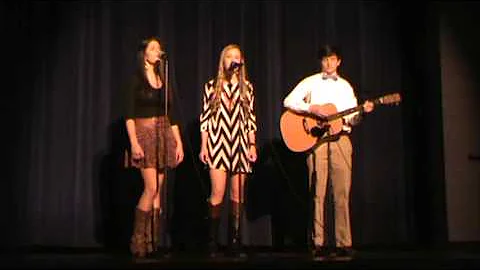 Anne Luke & Lauren Strickland perform "Traveling S...