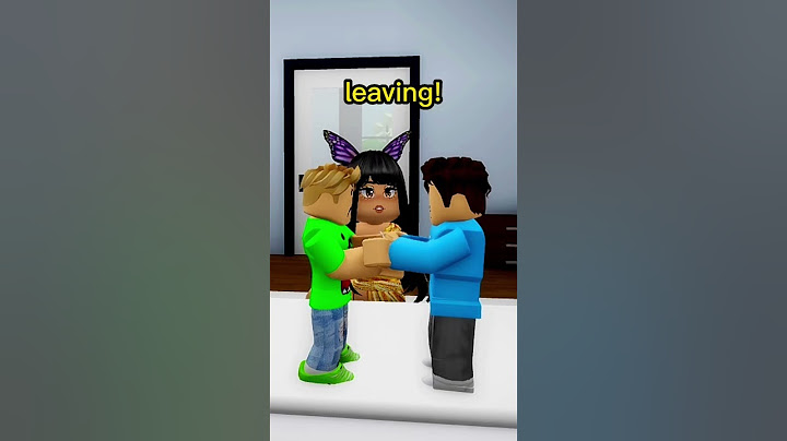 Boys Fight over MOM in Brookhaven Roblox