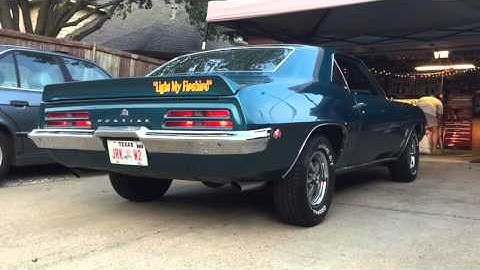 1969 Pontiac Firebird 350 with Flowmaster American Thunder Exhaust
