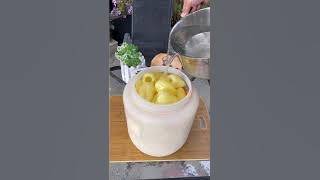 Speca turshi e përvëluar, me hudhër dhe majdanoz! kjo recetë nuk deshton asnjëherë