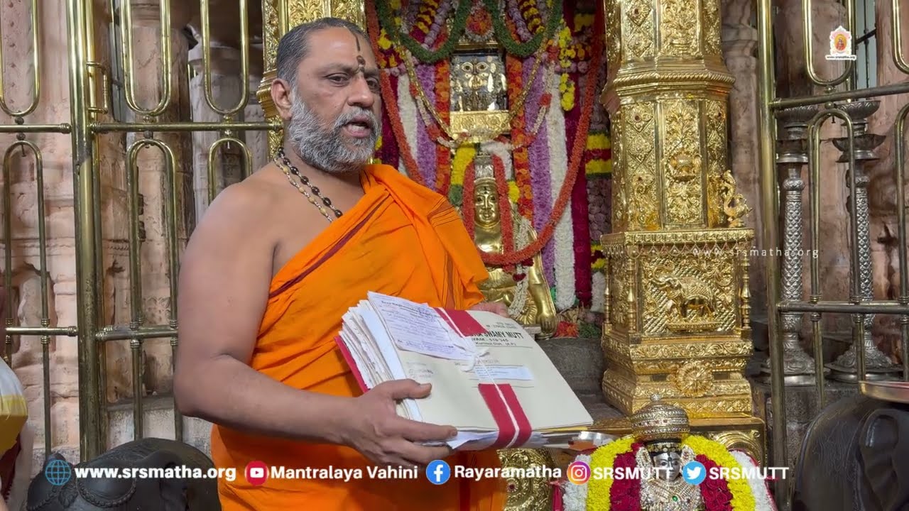 H.H. Sri Swamiji blessing the Seva Kartas of Sri Raghavendra Guruvaibhavotsava - 2026