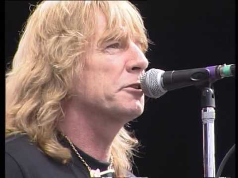 Status Quo Alton Towers 26 6 2004