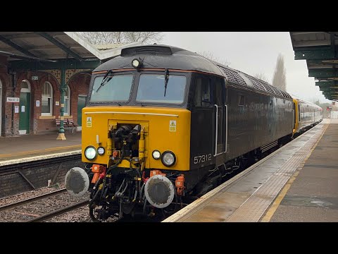 Rail Operations Group 57312 powers up through March dragging 465239 working 5Q46 9/2/22
