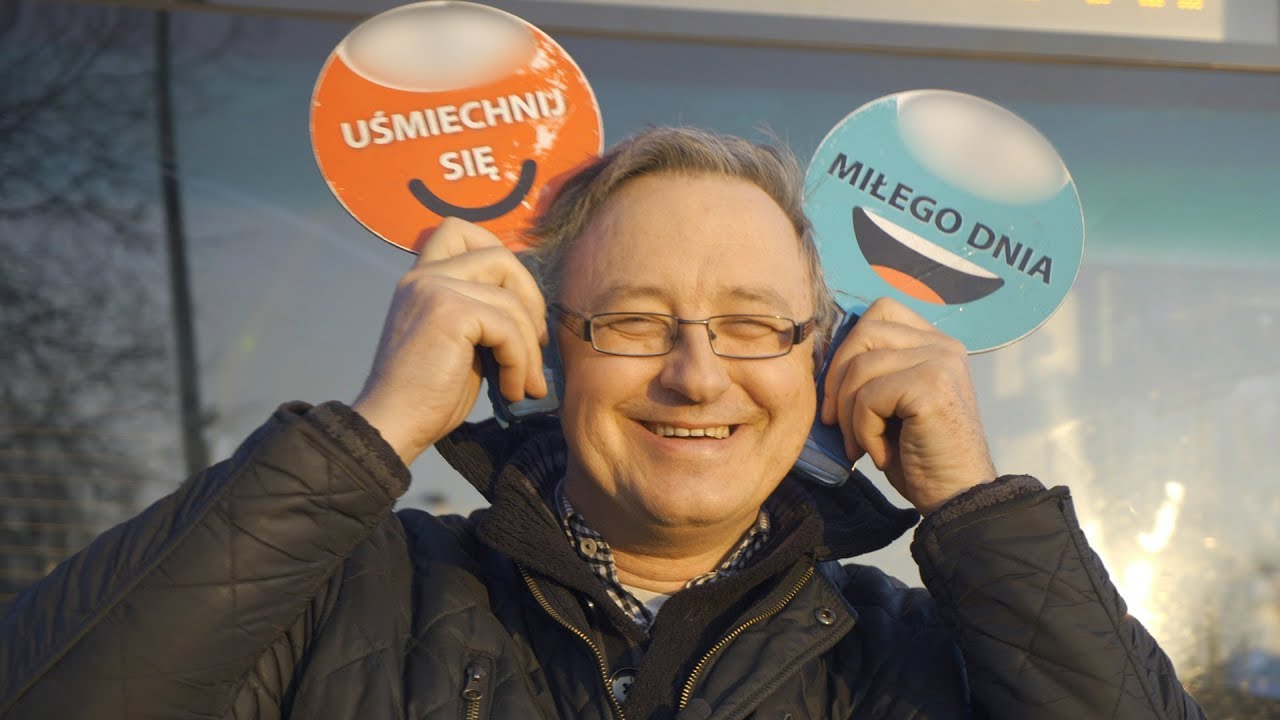 Wyrzucali go z pracy dwa razy za to, że jest wesoły (HAPPY DRIVER) PL/ANG