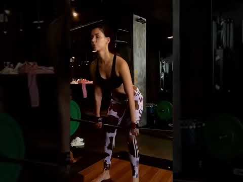 Disha Patani workout