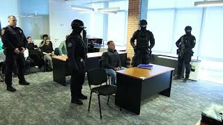 Mlađan Policija Mi Je Oduzela Dosta Bilježnica I Molio Bih Da Mi Se Vrate Jer Mi Trebaju