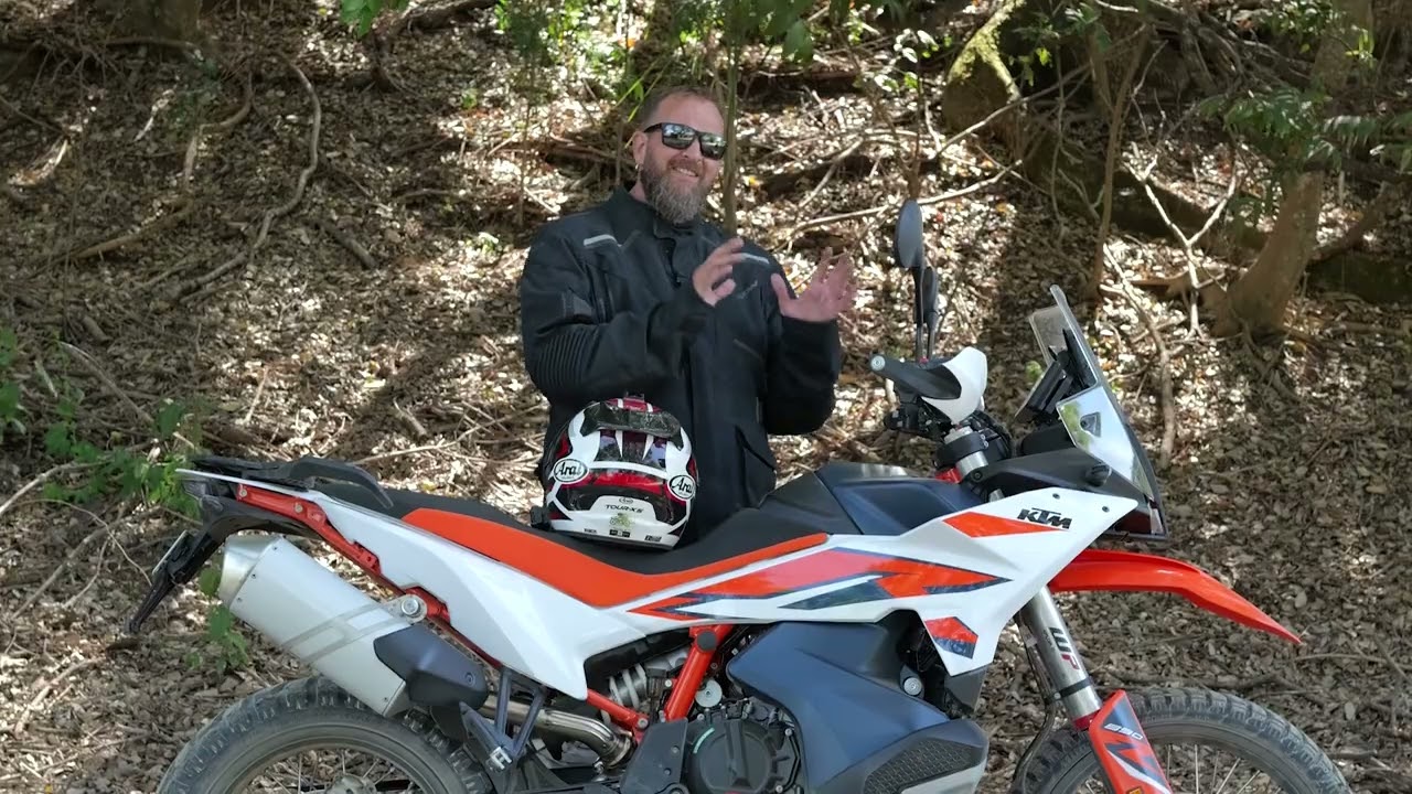 2025 KTM 890 Adventure R – Review by Pete Vorst.