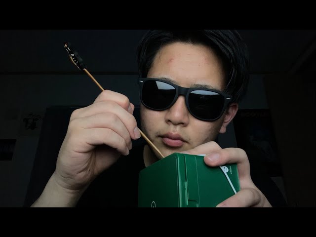 [音フェチ動画ASMR](囁き声)iPhoneのイヤホンマイクで囁きながらカリカリ耳かき