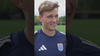 Thijs Oosting buvo atostogose su savo tėvu, kai Joseph Oosting buvo kontaktuotas Go Ahead.