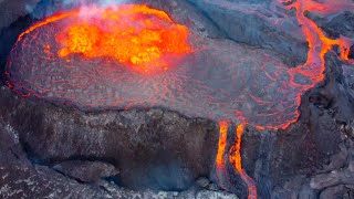 ICELAND VOLCANO SPILLS LAVA IN SPECTACULLAR LAVA FALLS!!!-August 09, 2021