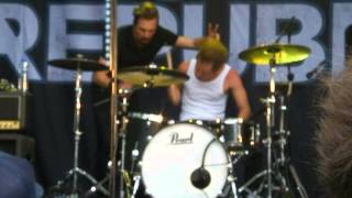 ROYAL REPUBLIC-MALAKOFF ROCKFESTIVAL 2012-DRUM BATTLE