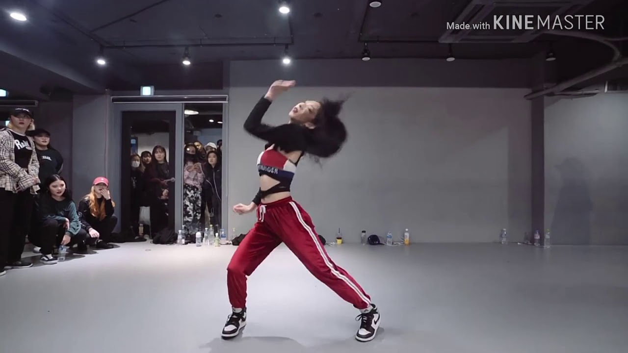 BTS ff (Highschool famous to Kpop idol) Ep.1