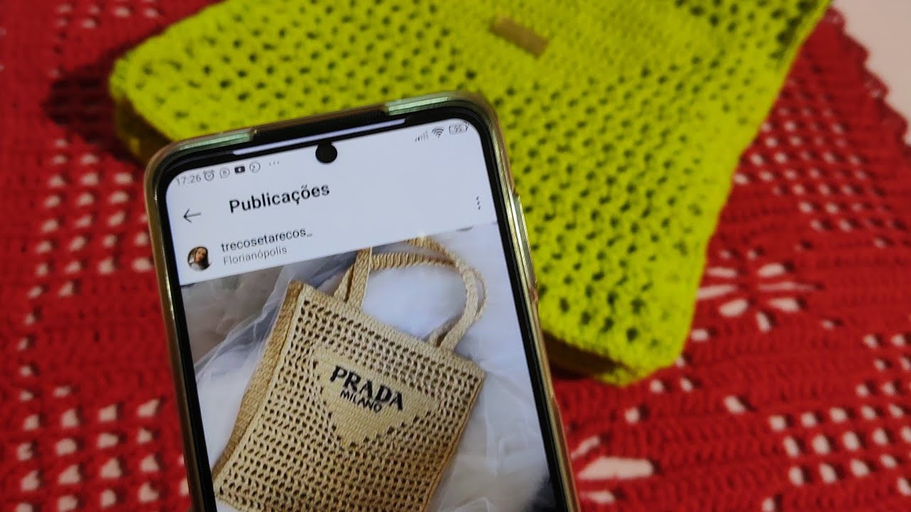 prada bolsa with lock and key