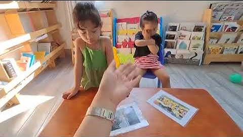 Tiếng Anh Giao Tiếp Thiếu Nhi Tại Phan Thiết: Suri and Hana talking about Tet Holiday