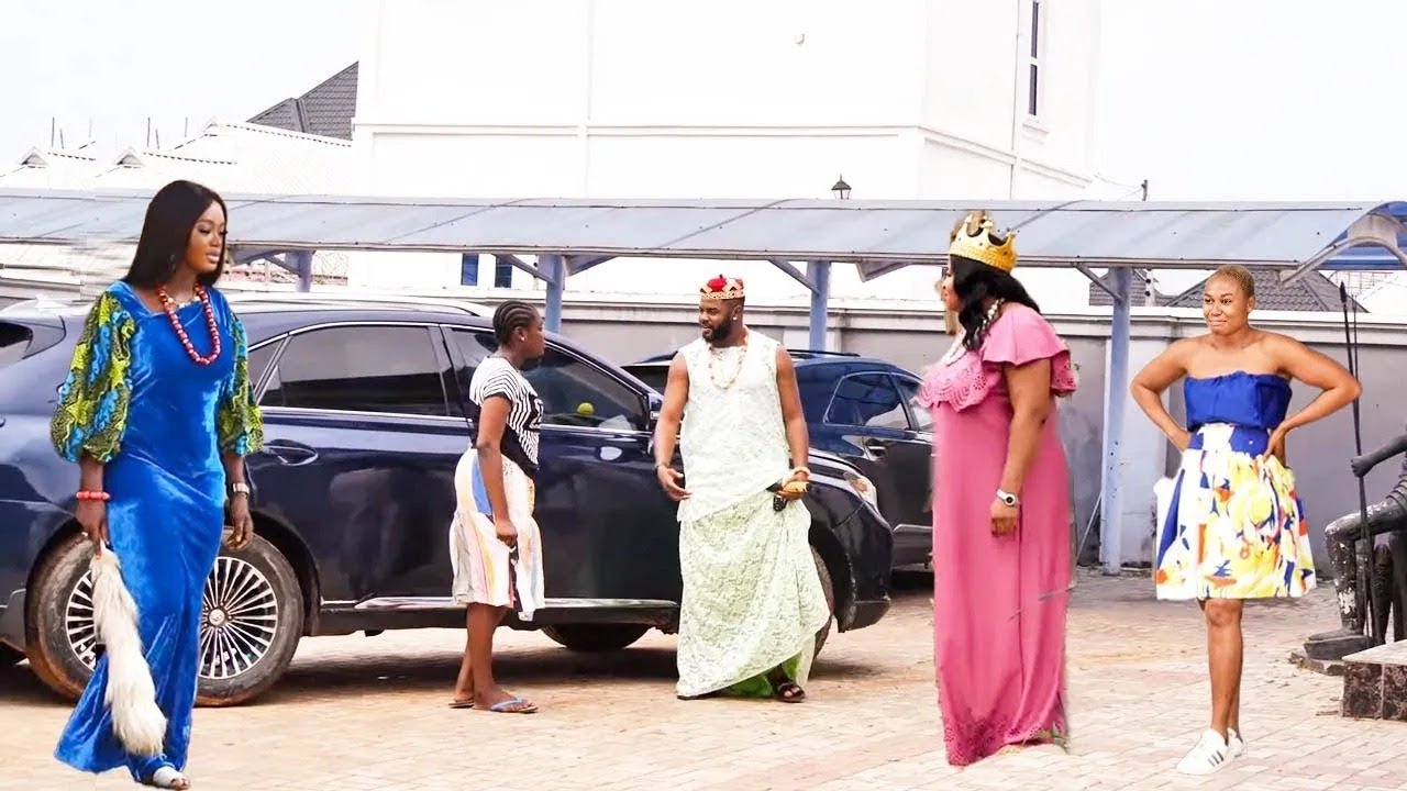 COMMENT LE PRINCE HÉRITIER REVIENT AVEC LA PAUVRE VILLAGEOISE QUI LUI A SAUVÉ LA VIE COMME SON FEMME