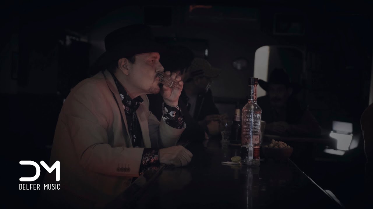 在 YouTube 上觀看「Los Reyes del Camino - Todo Por Nada (Video Oficial)」