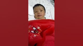 Baru bangun jagoan ayah meni lucu ih..