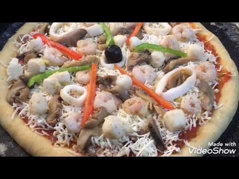 بيتزا🍕 سبيسيال بلا ما ضيعي وقتك!!حضريها بدون بيض ولا حليب على الطريقة الايطالية مع صلصة طماطم روووعة