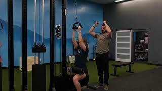 neutral grip lat pull down
