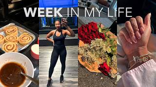 WITL: snowed in, cinnamon roll tik tok recipe, glamnetic press-on nail tutorial + social graphics