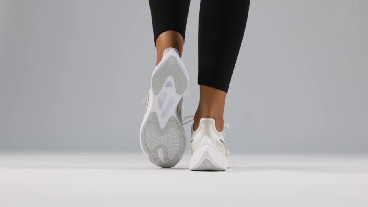 Nike Zoom Gravity wmns (BQ3203-100)