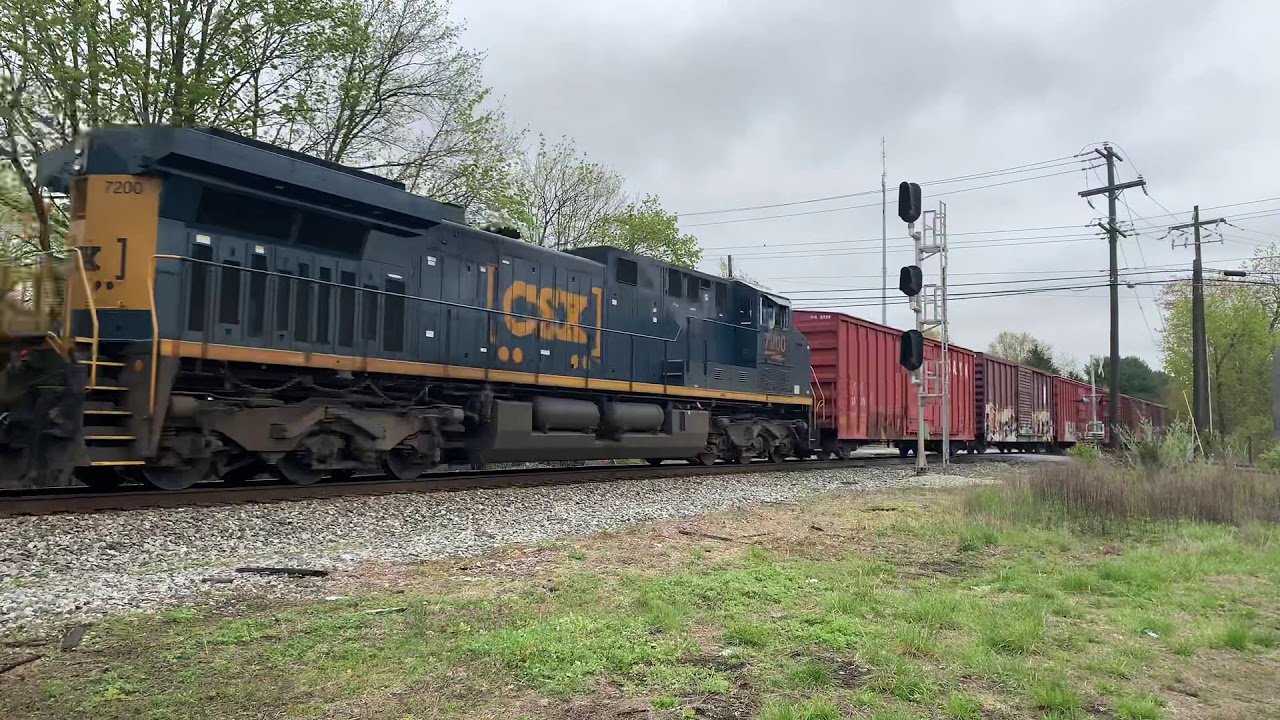 A Huge CSX Q410 with a CM44AH DPU - YouTube
