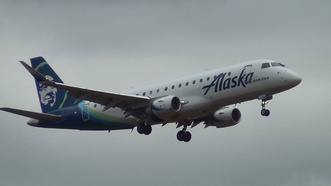 Alaska Airlines (Horizon) ERJ-175 [N632QX] Landing Portland Airport (PDX) airbus a220
