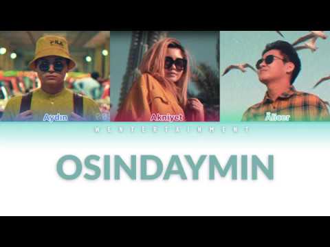 Екі кеуделі брюнетка