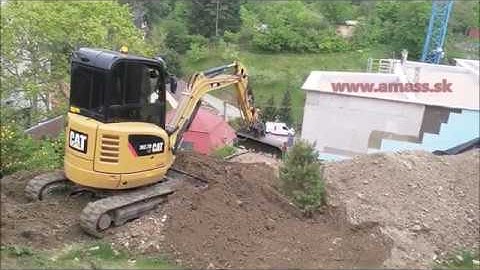 AMASS- CAT 302.7D CR mini excavator,kladivo ATLAS COPCO,vrták AugerTorque 3500,laser Geomax ZONE 20H