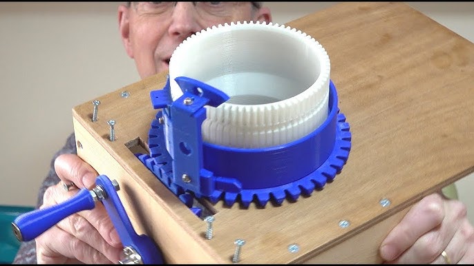 I made my mom a 3D printed Circular Sock Knitting Machine! : r/3Dprinting