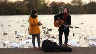 Vignette de la vidéo "Sing Me a Song ··· Escuchando Elefantes ··· With the Swans, in Kensington Gardens (London)"