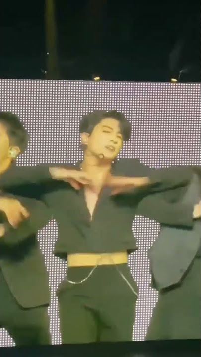 Jungkook showing abs in LA concert🥵🔥 #shorts #bts #jungkook (subscribe 🥺)