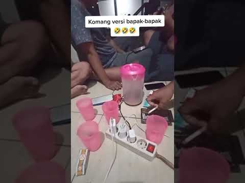 Raim Laode - Komang (Bapak - Bapak Cover ) #lapotuak