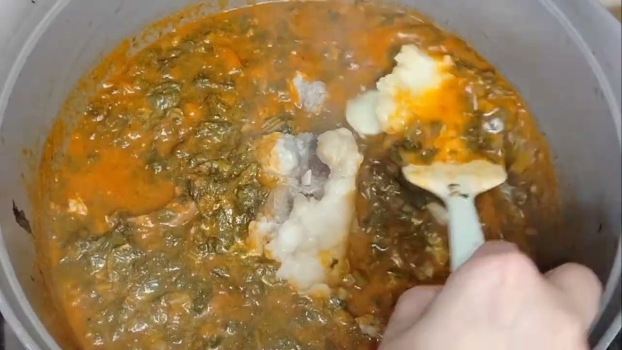 اكله شتويه اصيله السبانخ باللحمه واجمل طشه بالثوم والكسبره الناشفه 🌹🫵🫵