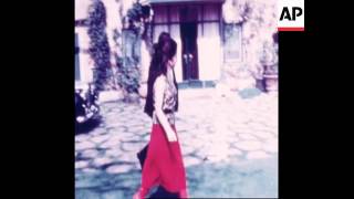 Famous RR7116A ITALY: THE LOLLOBRIGIDA DIVORCE Profile