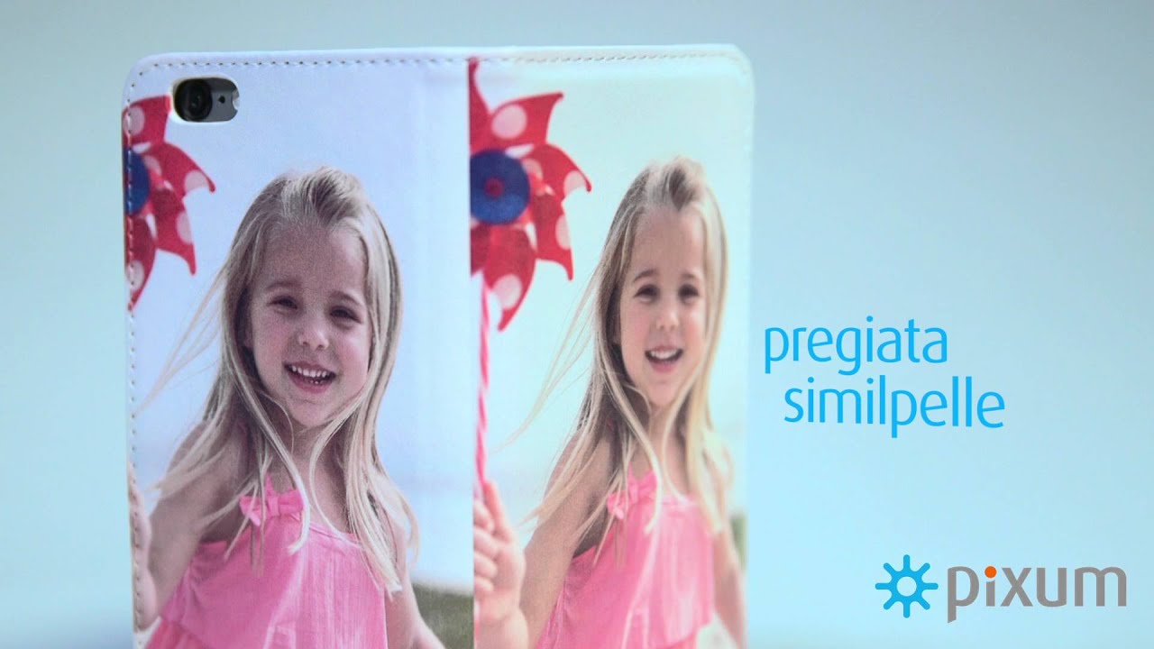 In questo video presentiamo la cover a portafoglio, pratica grazie alla chiusura magnetica e agli slot per carte di credito e biglietti da visita. Personalizzata con foto e testi a scelta.