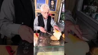 Adana Saydamda Ütü Tostun Mucid Tahsin Amcamız