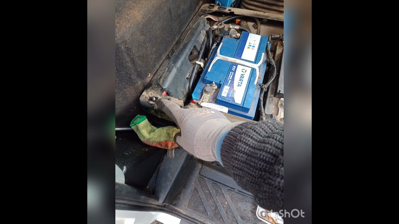 Replacing the Auxiliary Battery Ford Transit MK6 MK7 T350 2007-2013 Dual battery systems auf YouTube ansehen Replacing the Auxiliary Battery Ford Transit MK6 MK7 T350 2007-2013 Dual battery systems auf YouTube ansehen
