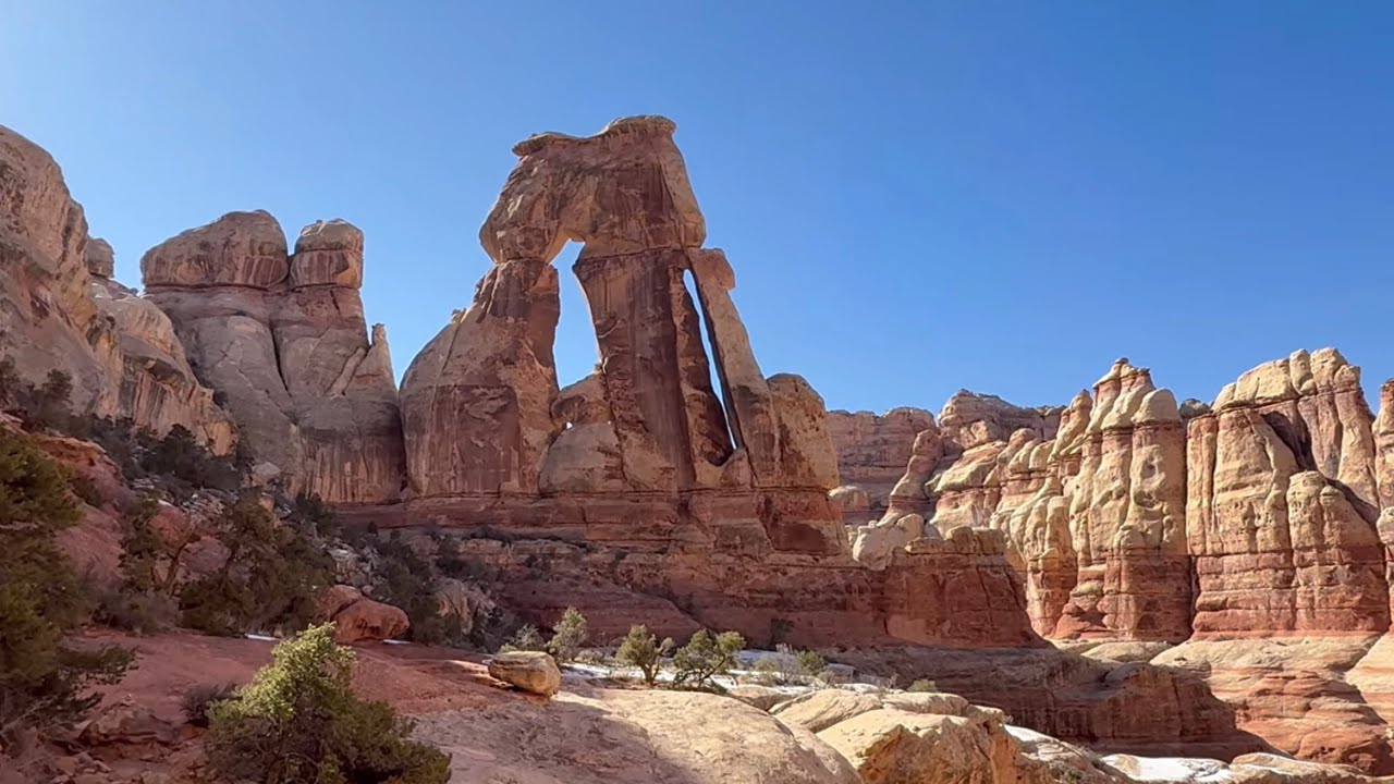 Canyonlands weekend backpacking trip. Day 1 hike to Druid Arch #Canyonlands 